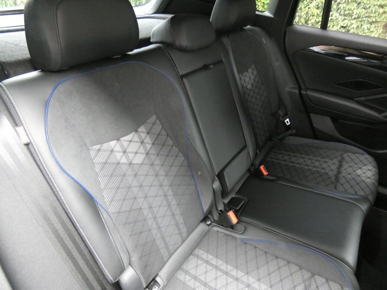 Volkswagen Tiguan R-Line Tiguan 2.0 TDI DSG R-Line LED Navi foto 5