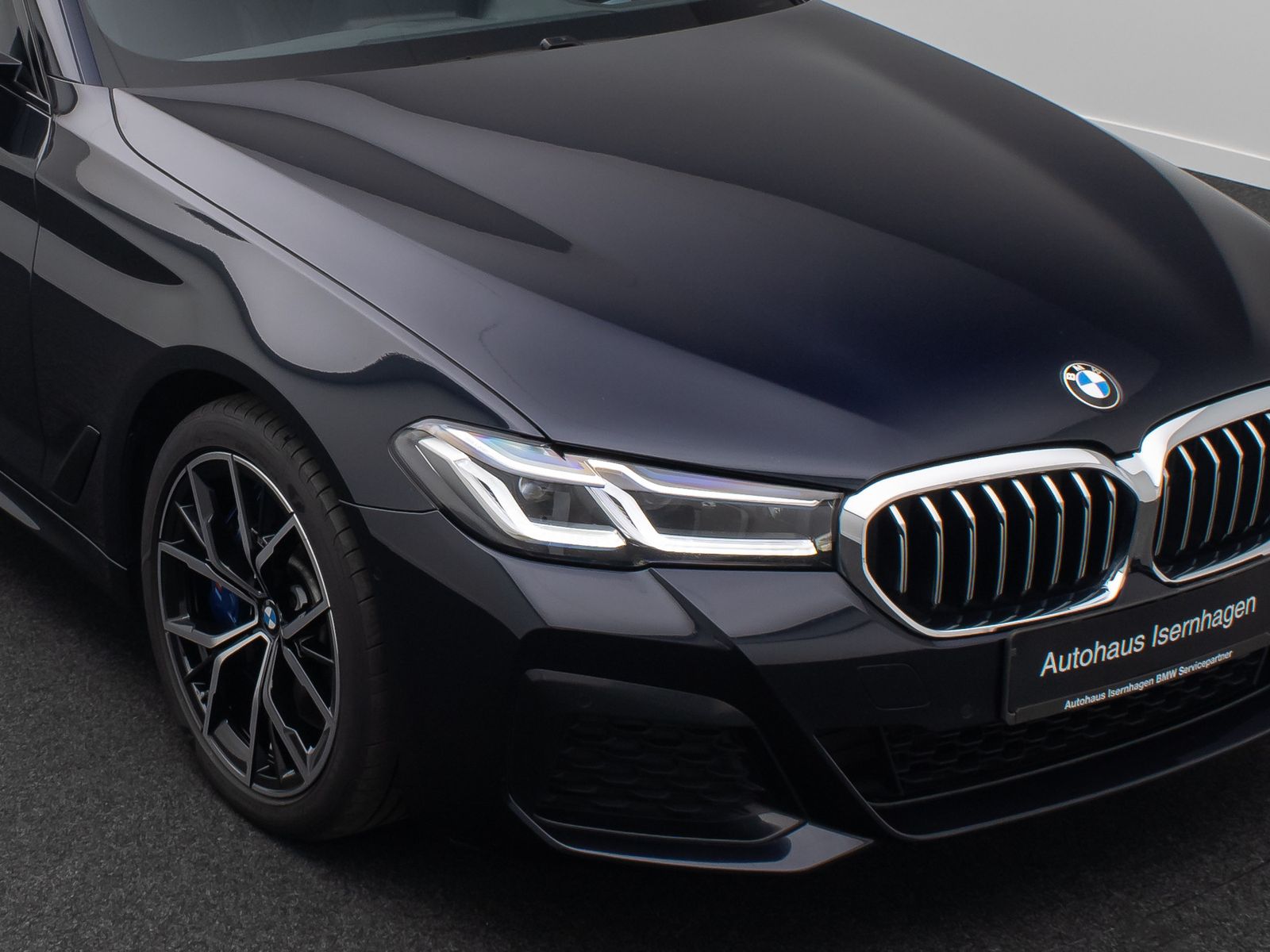 Fahrzeugabbildung BMW 530d  M Sport HUD DAB 4*Klima Laser Kamera Pano