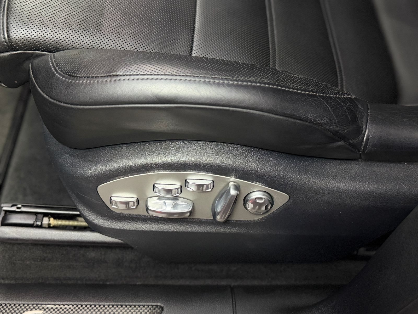 Fahrzeugabbildung Porsche Macan S Diesel |PANO|360°|LED|BOSE|VOLL