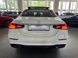 Mercedes-Benz E 300 e 9GT 3X AMG LINE NIGHT DESIGNO PANORAMA - Mercedes-Benz E 300 mit Benzin-Antrieb: ABS, Limousine