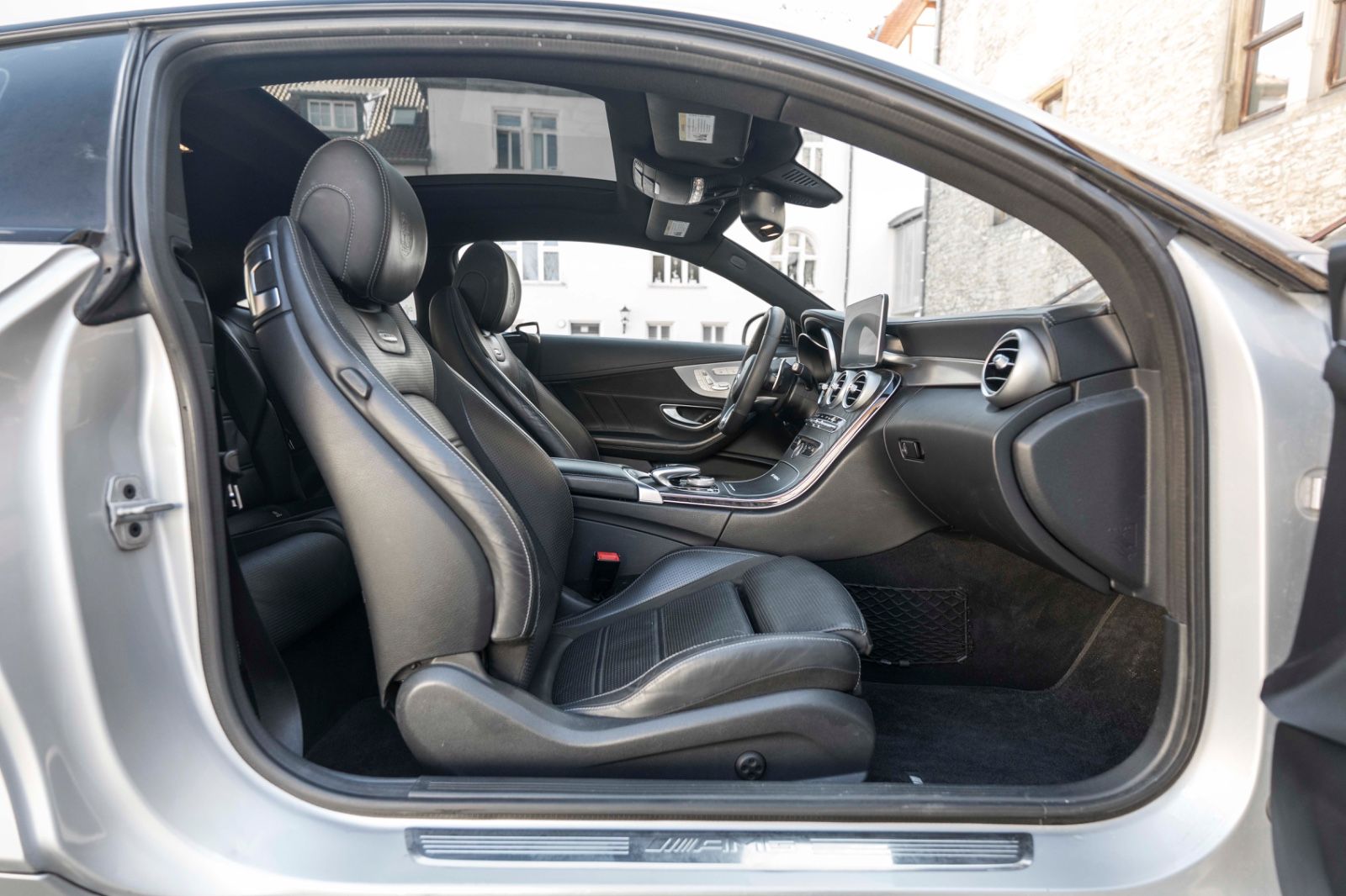 Fahrzeugabbildung Mercedes-Benz C 63 S AMG Coupe BURMESTER LED PANO 360° SHZ/K