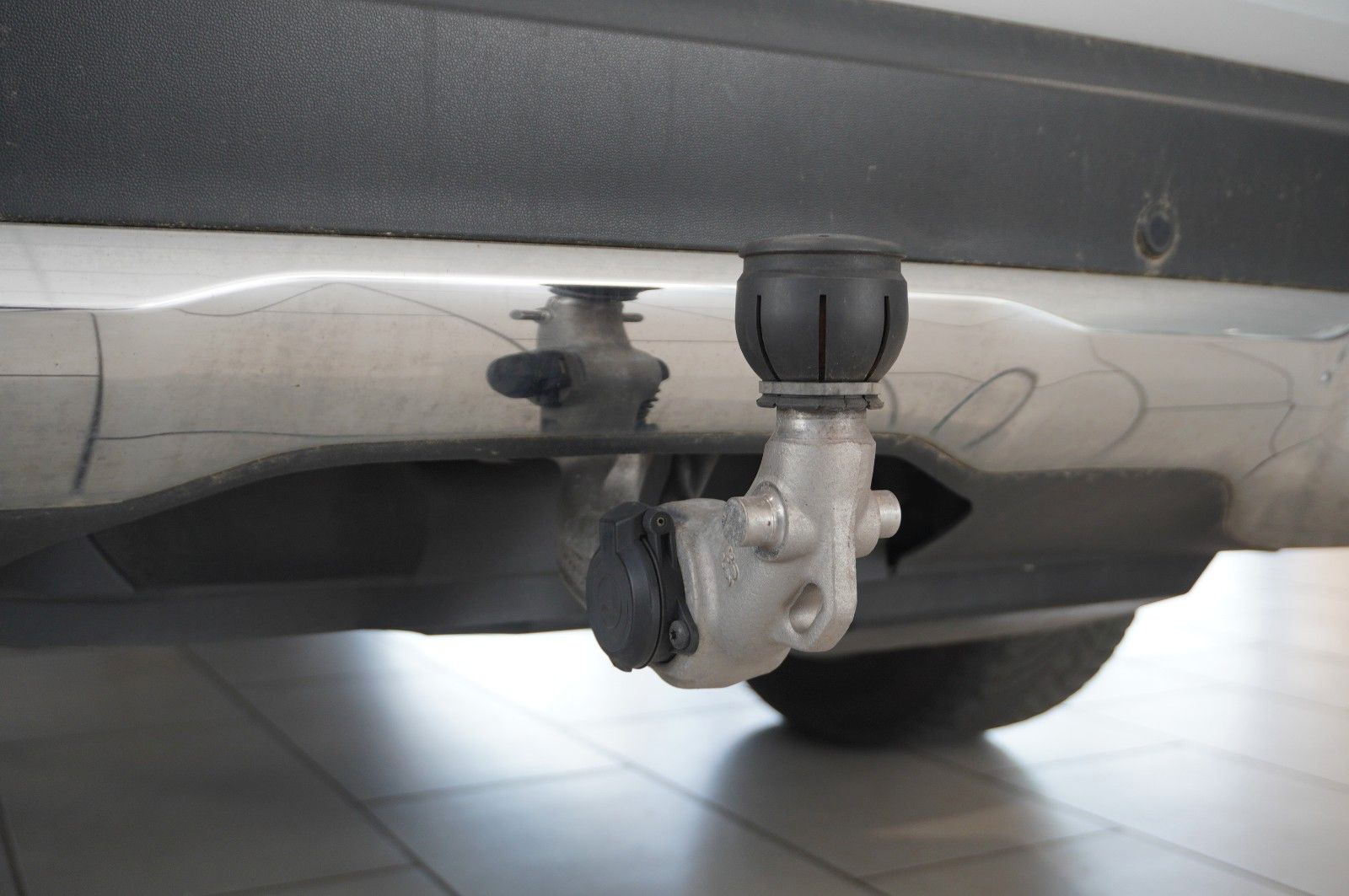 Fahrzeugabbildung Mercedes-Benz GLC 220D EXCLUSIVE 4MATIC NAVI/LED/KAMERA/SH/AHK