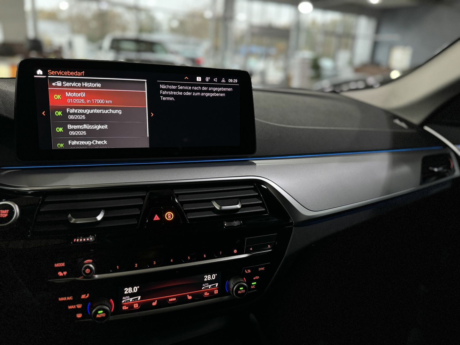 Fahrzeugabbildung BMW 530e Panorama Kamera Laser HUD DAB HiFi Komfort