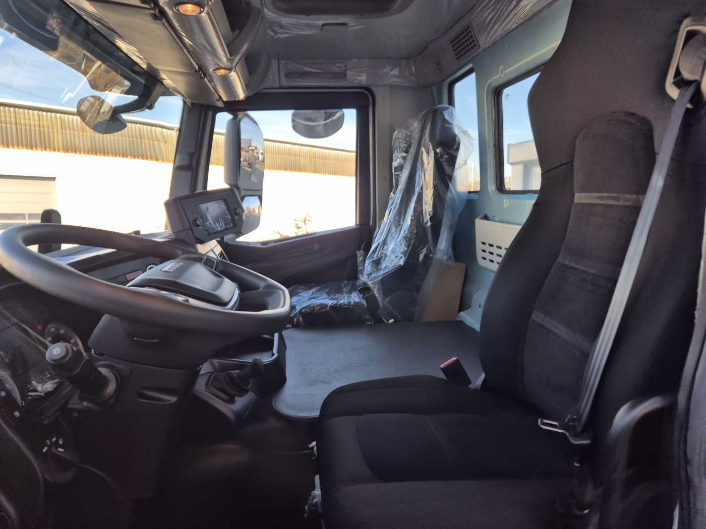 Fahrzeugabbildung Iveco X-Way AD200X40 HR OFF Meiller Bordmatic AHK DAB