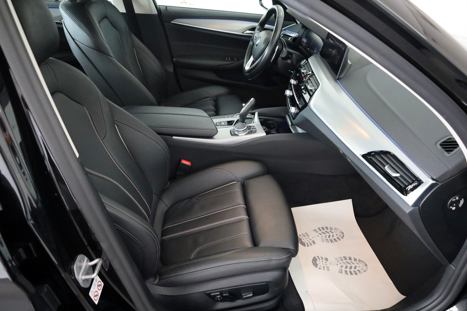 Fahrzeugabbildung BMW 530 e xDrive Luxury ,Leder,Navi,LED,Kamera,AHK e