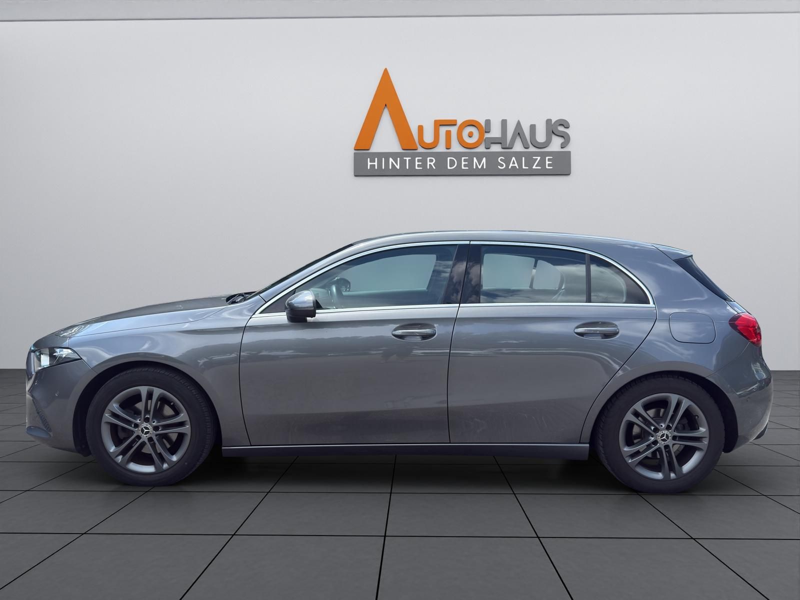 Mercedes-Benz A 180|SHZG|NAVI|VIRT|PDC|TEMP|LM imagem 3