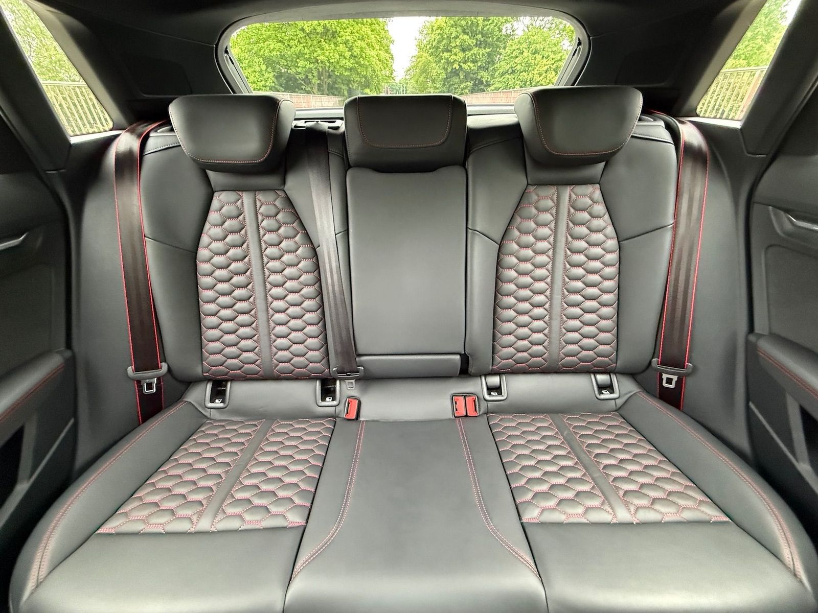 Fahrzeugabbildung Audi RS3 Sportback KERAMIK|DYNAMIK+|290|HUD|PANO|360°