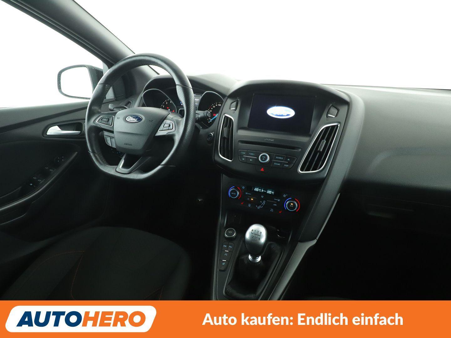 Ford Focus 1.0 EcoBoost ST-Line*TEMPO*PLA*PDC*SHZ*LHZ