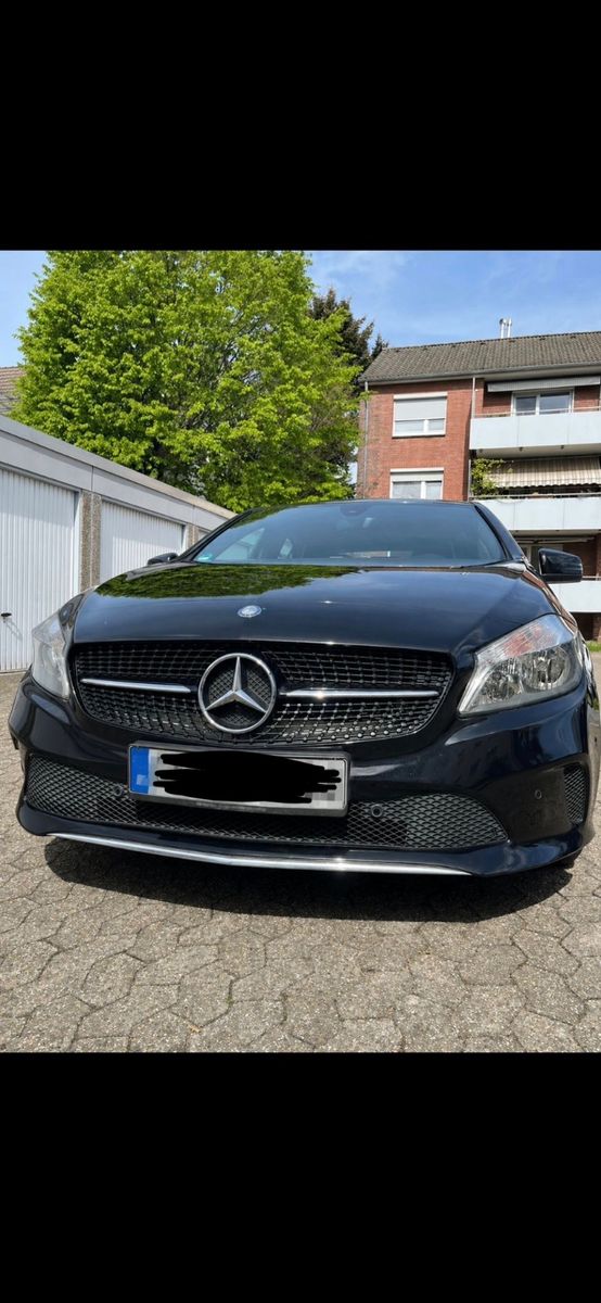MERCEDES-BENZ A 180