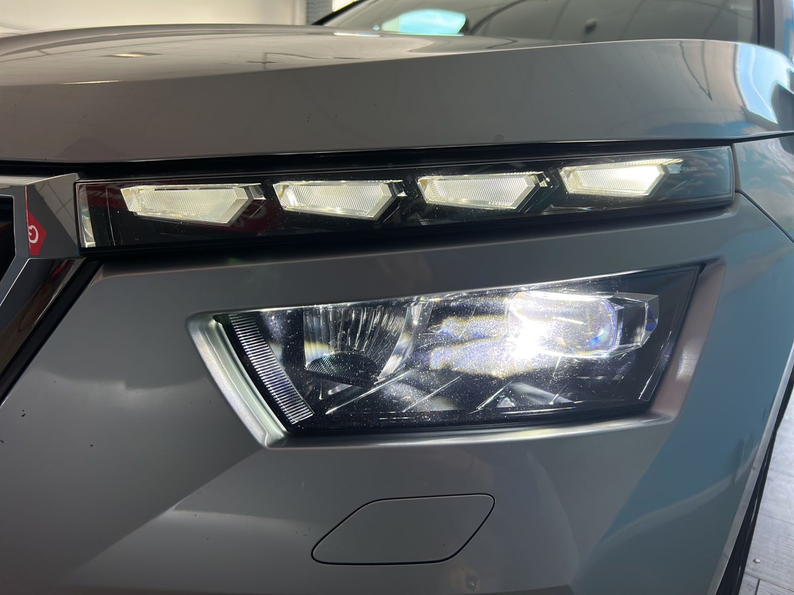 Fahrzeugabbildung SKODA Kamiq TSI Tour DSG LED Navi AID ACC RFK SH