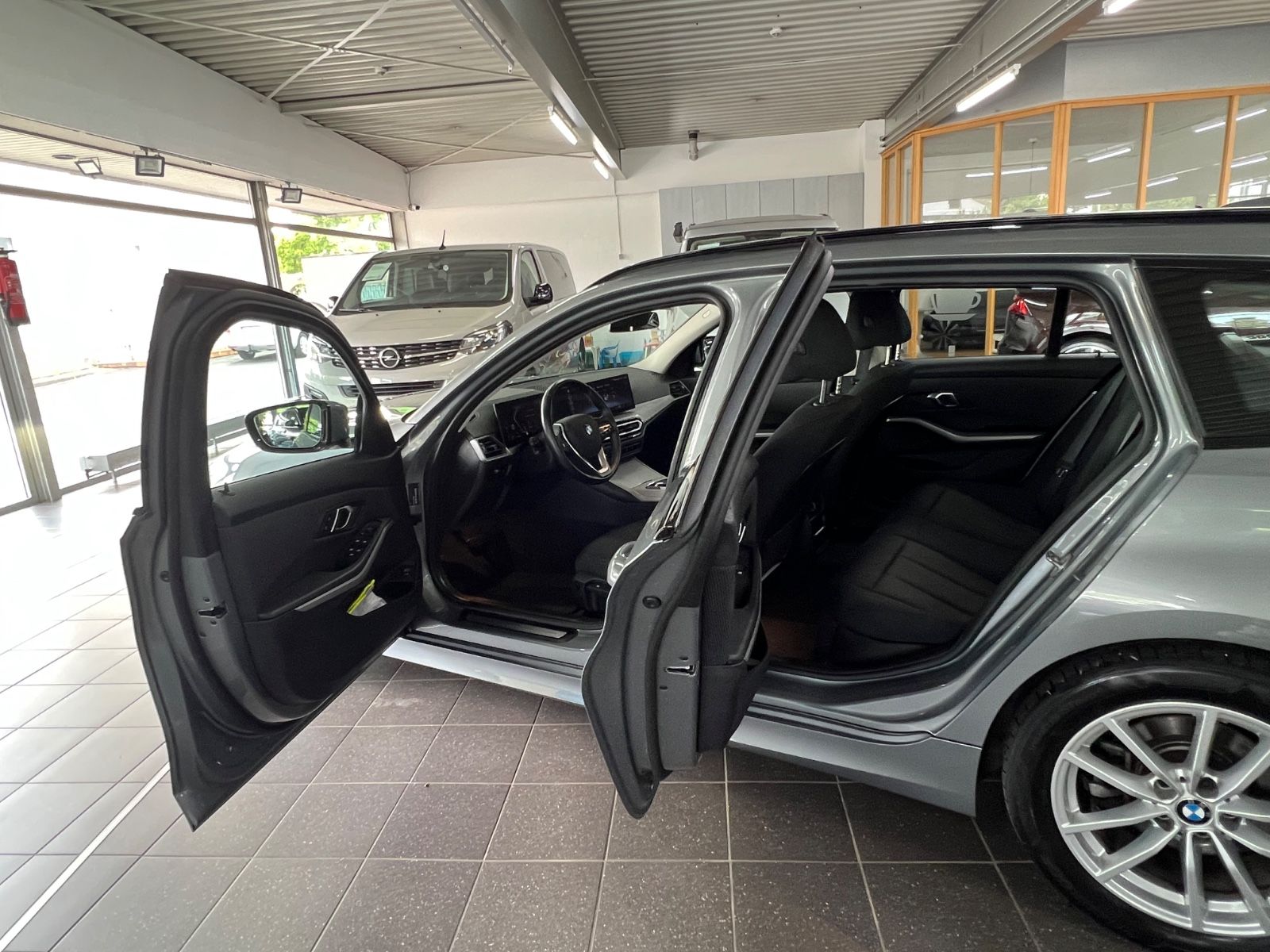BMW 318 d Touring Driving Assistant+Curved+LED+BLCP foto 7