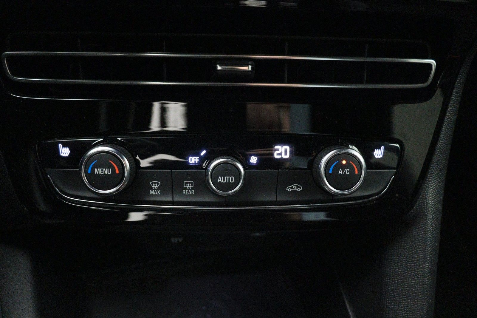 Fahrzeugabbildung Opel Mokka-e GS-Line LED ACC NAVI 11kW