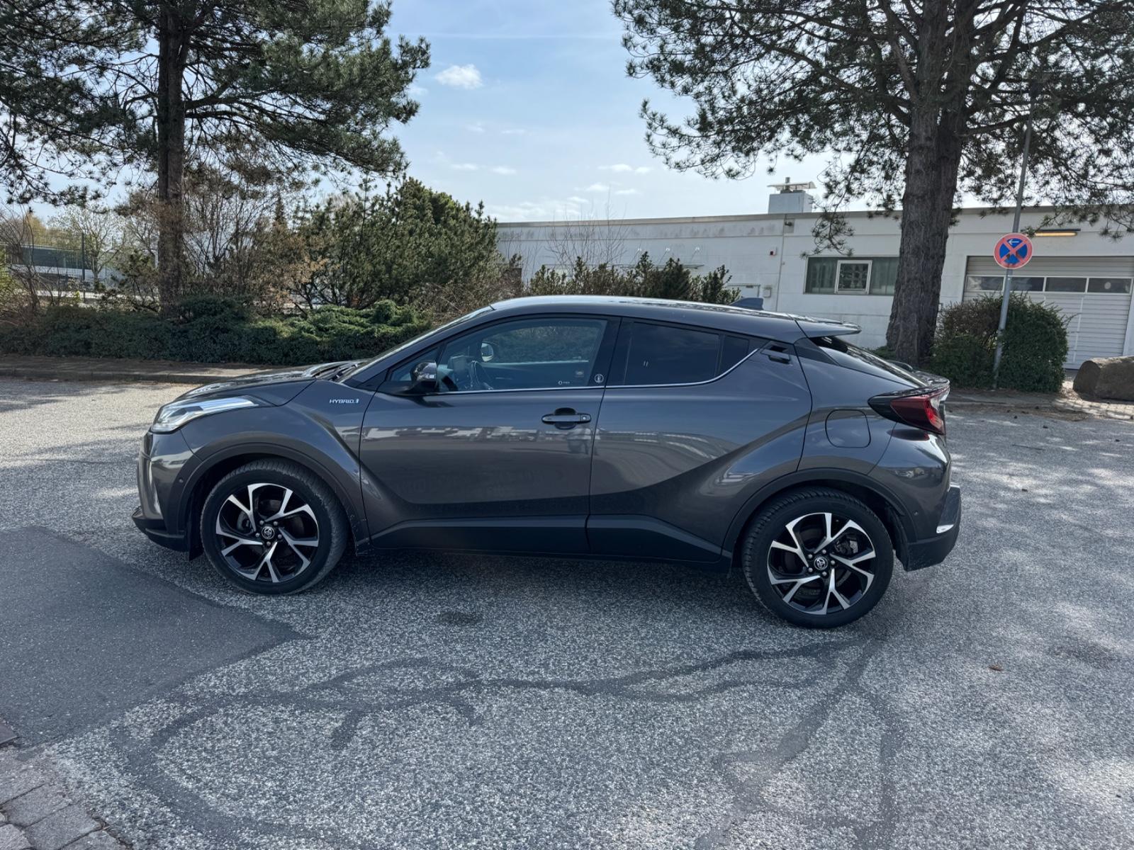 Toyota C-HR 2.0 Hybrid Team D