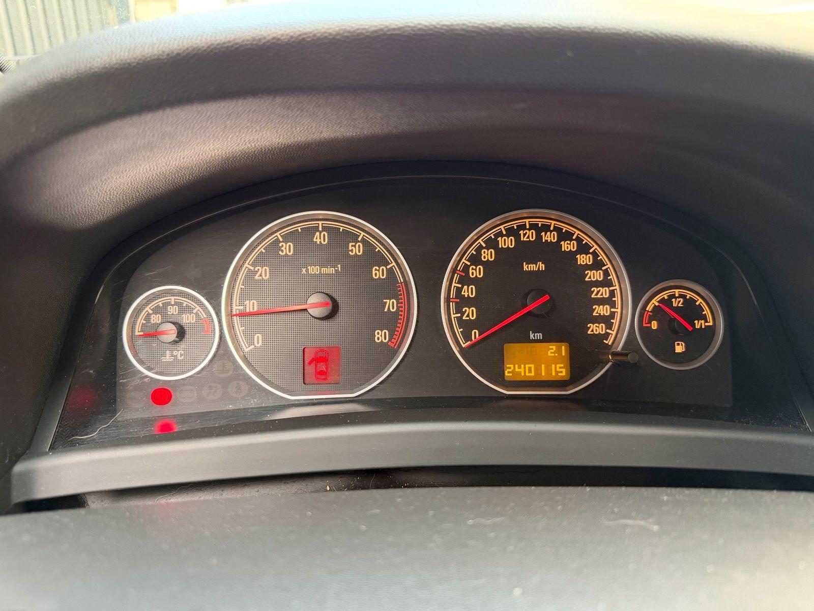 Opel Vectra 2005 — photo 9