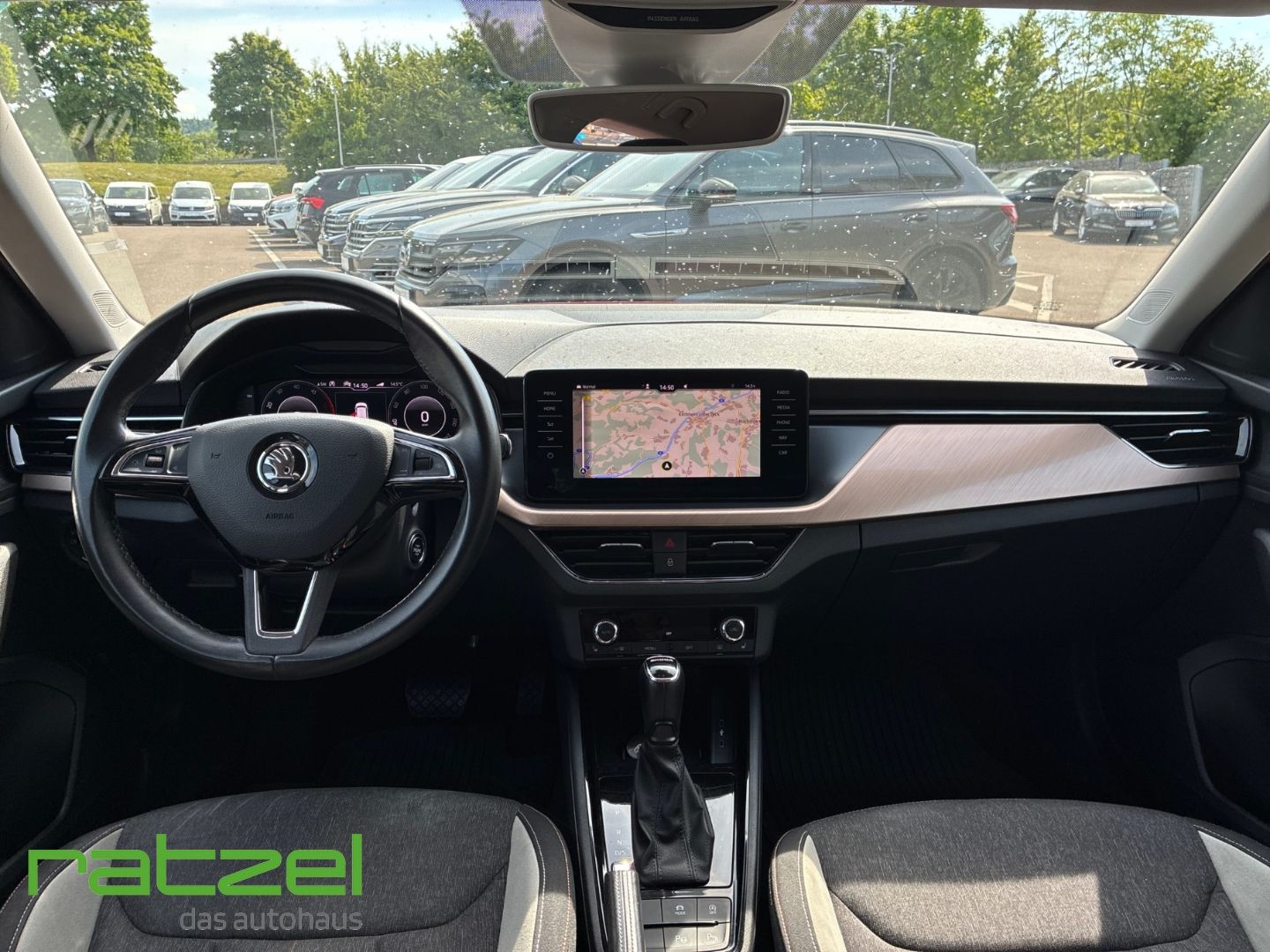 Fahrzeugabbildung SKODA Kamiq Style 1.6 TDI DSG AHK-klappbar Navi digita