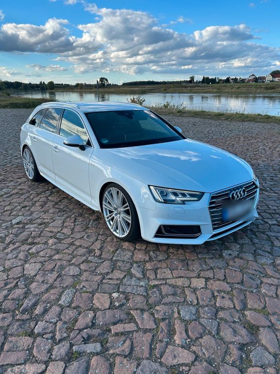 Image of Audi A4