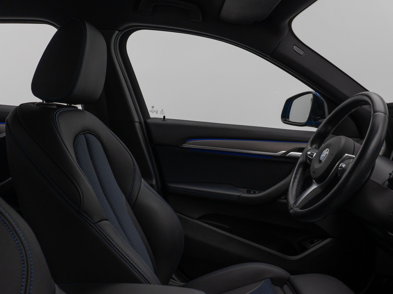 Fahrzeugabbildung BMW X2 xD20i M Sport DAB HUD Navi+ Alarm LED PDChint