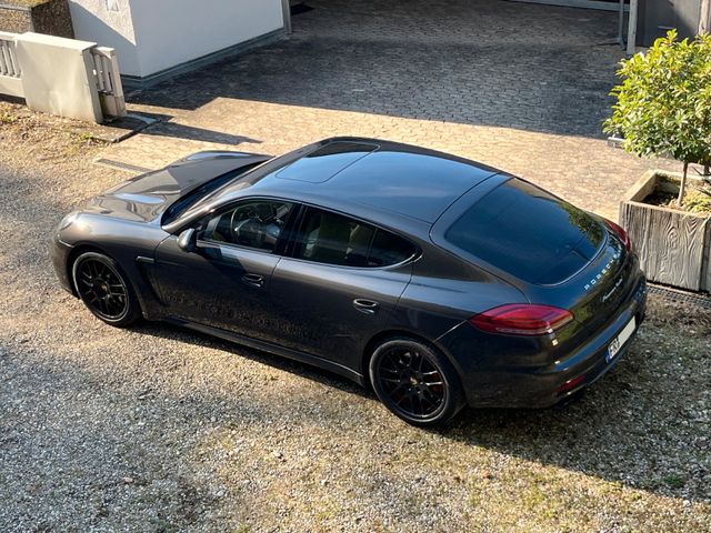 Porsche Panamera Turbo -  Approved 06/2026