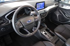 Fahrzeugabbildung Ford Focus Coool & Connect AUTOMATIK NAVI WInterPaket