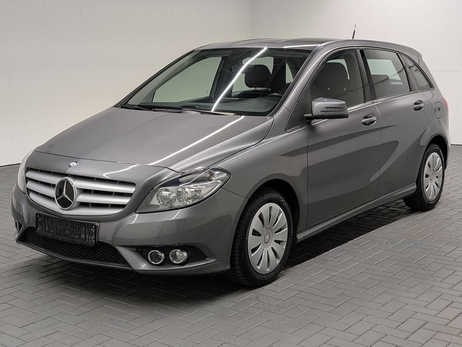 Mercedes-Benz B 220