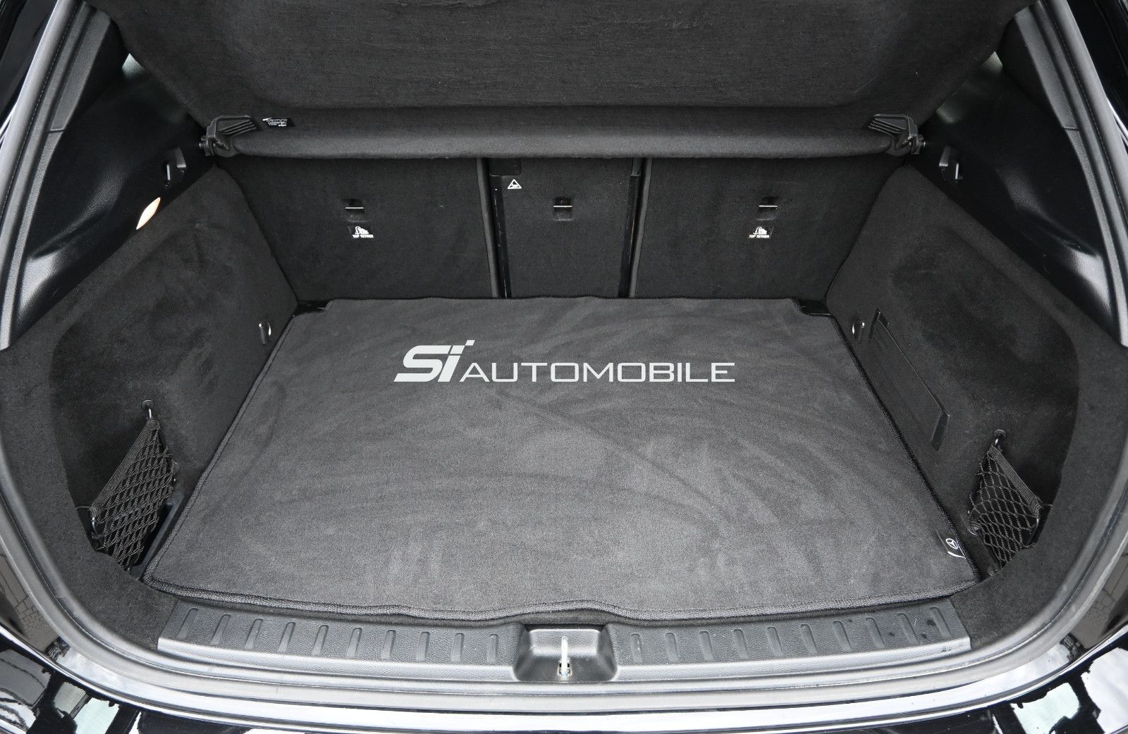 Fahrzeugabbildung Mercedes-Benz GLA 220 d 4MAT. Edition Progressive °ACC°AHK°360