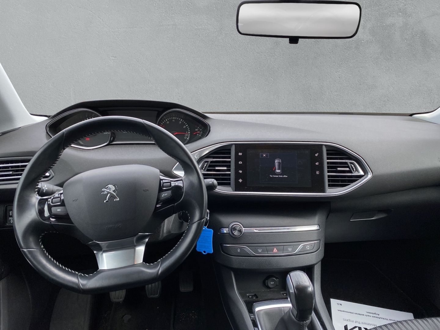 Fahrzeugabbildung Peugeot 308 SW Style 1.5 BlueHDi 130 *Panorama*Navi*Sitz