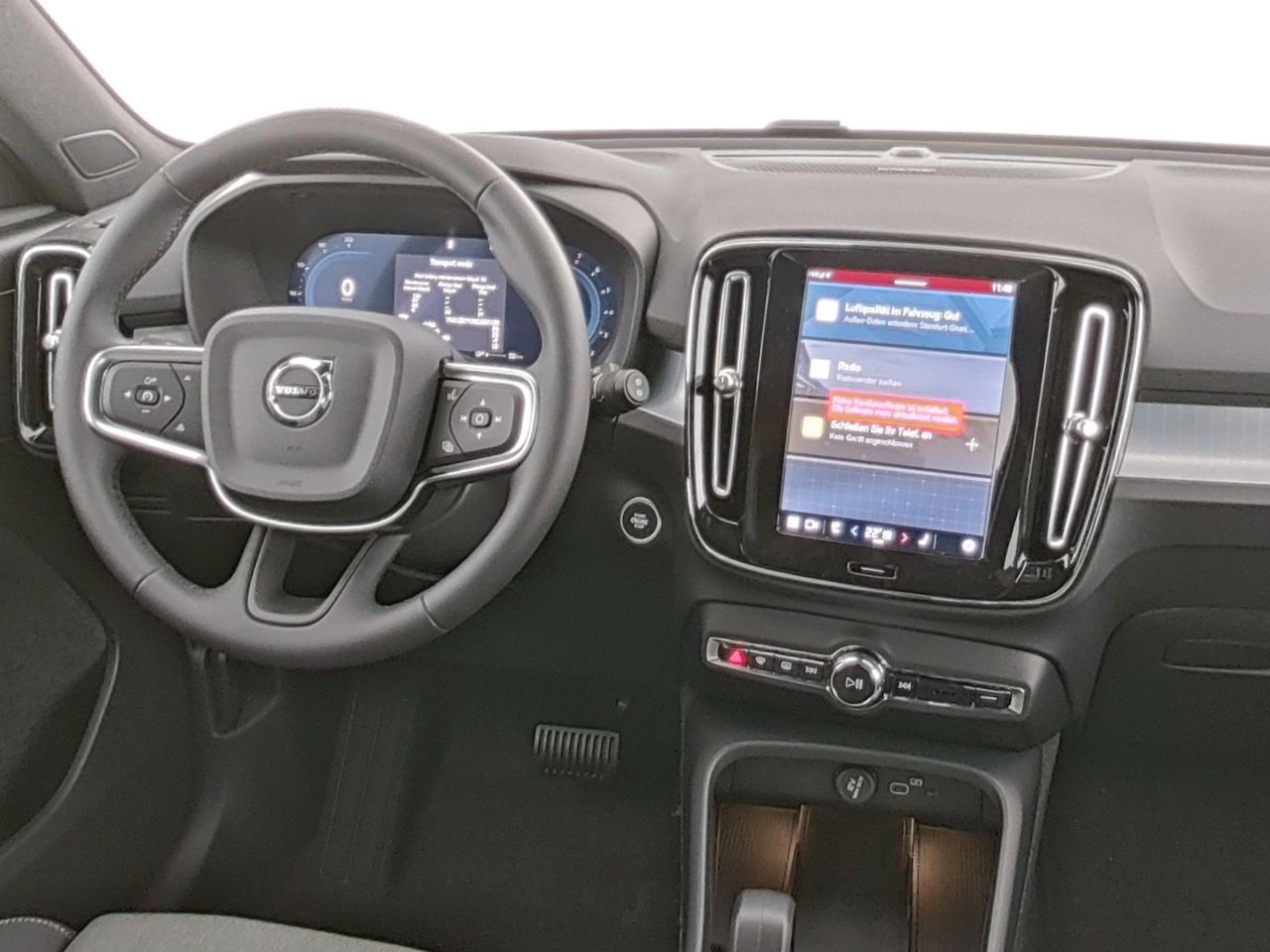 Fahrzeugabbildung Volvo XC40 Plus Dark 2WD