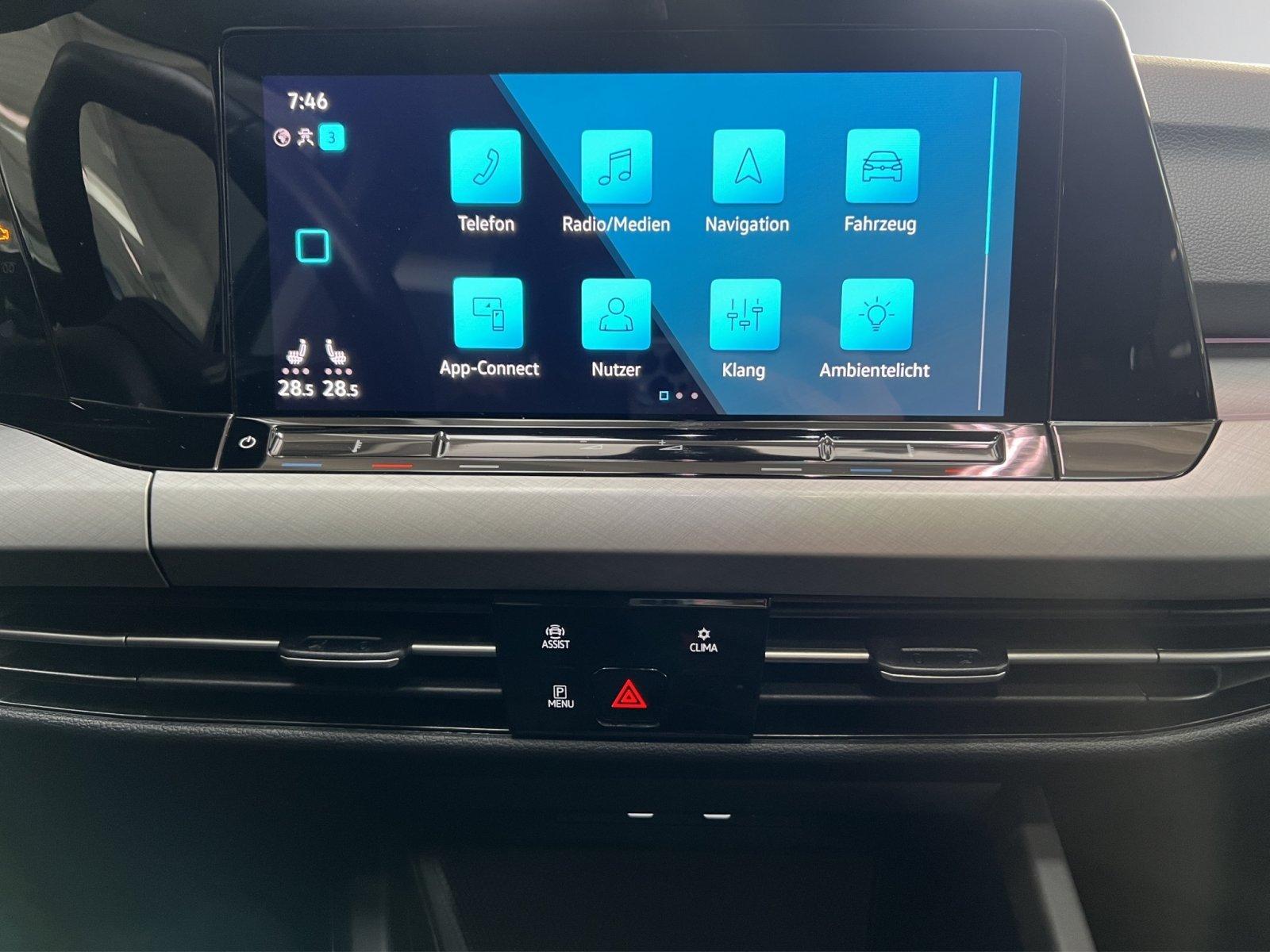 Volkswagen Golf VIII  2.0 TDI   Variant Life