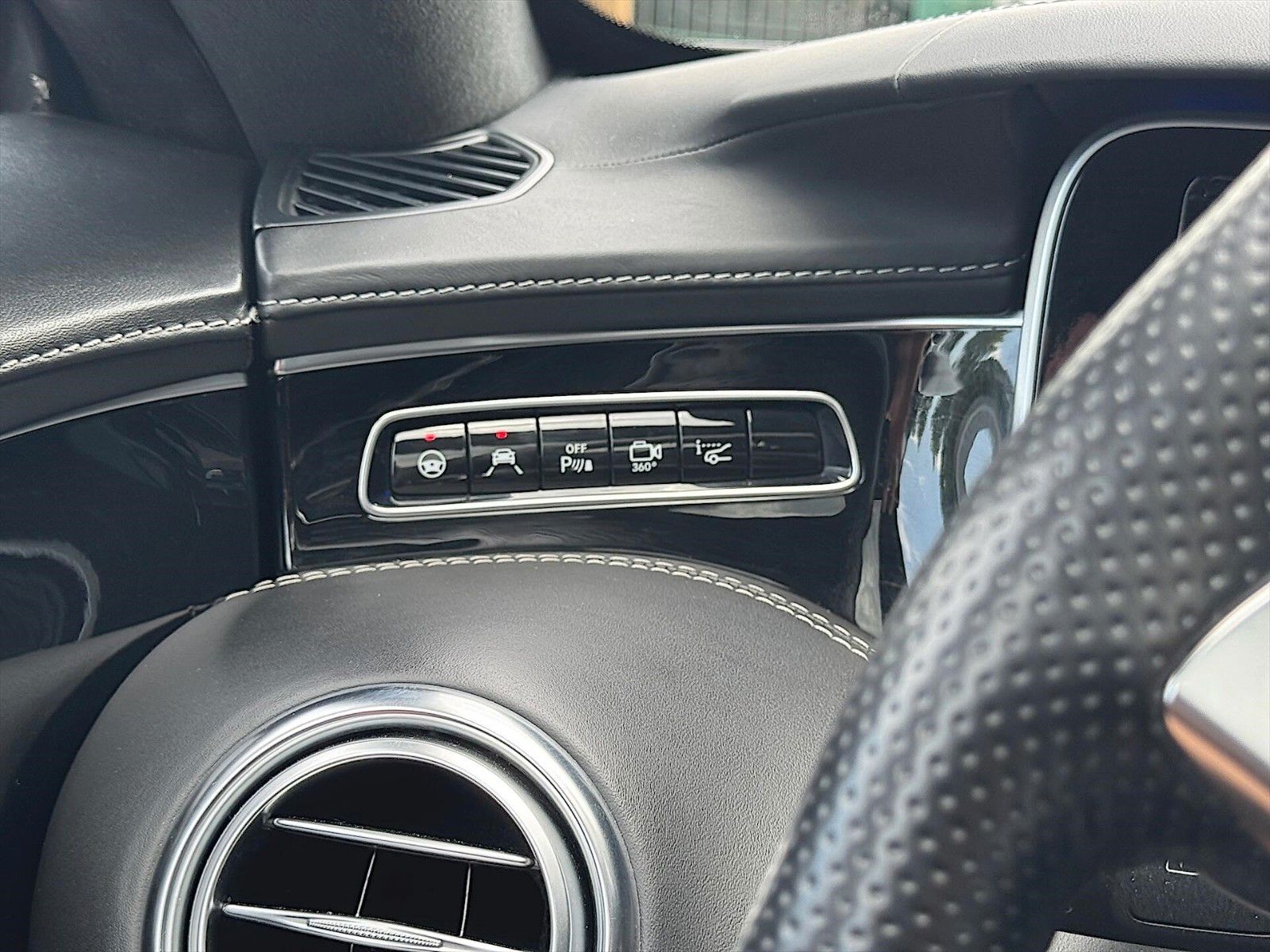 Fahrzeugabbildung Mercedes-Benz S 63 AMG 4Matic Night Edition Designo *ACC*Pano*