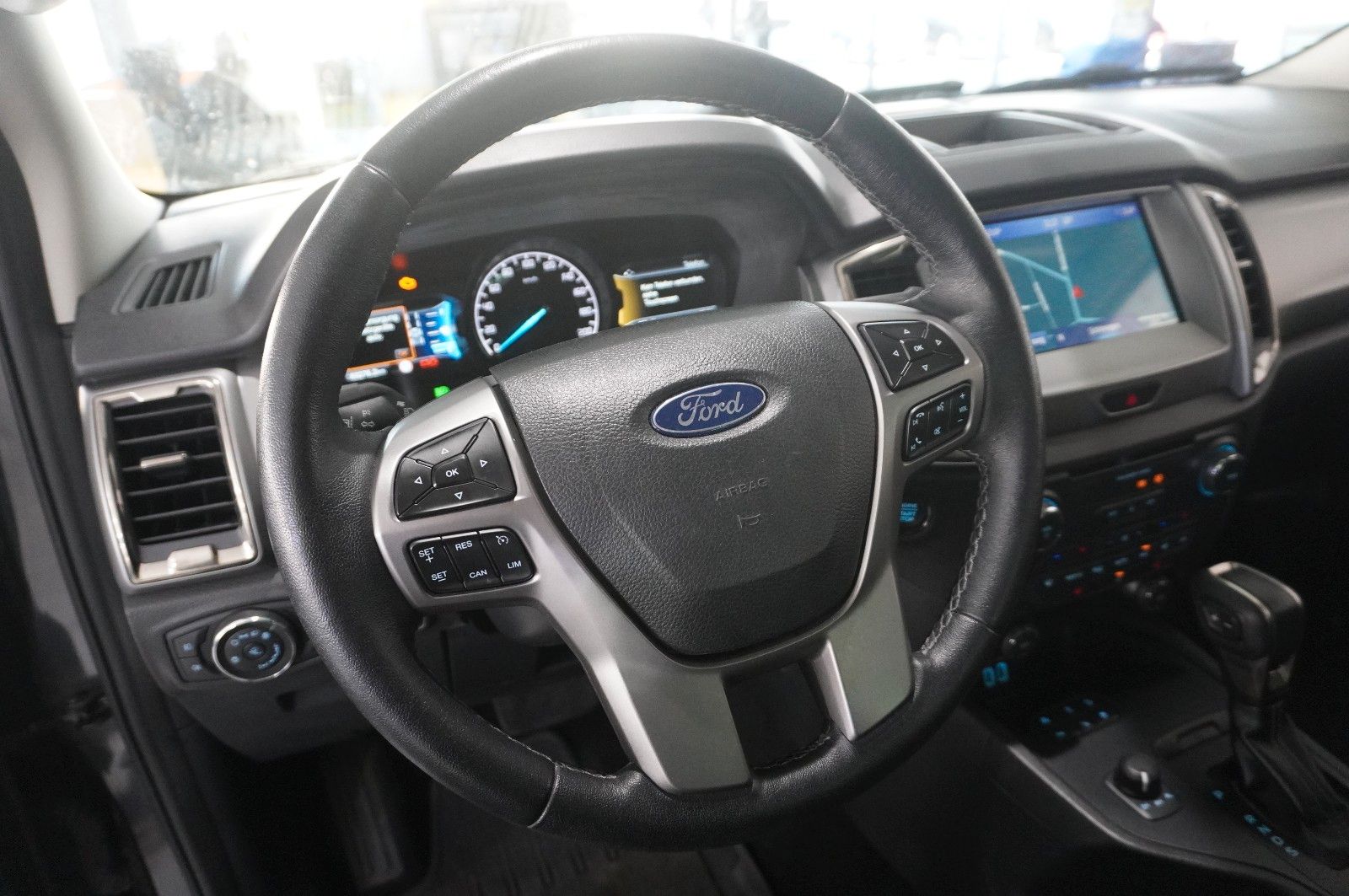 Fahrzeugabbildung Ford Ranger 2.0D LIMITED 4X4 EXTRA NAVI/LED/LEDER/AHK