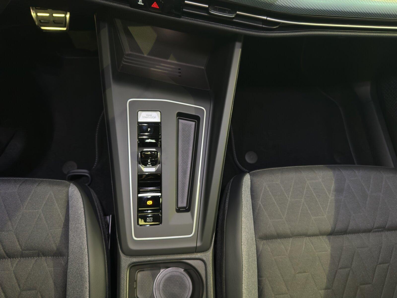 Volkswagen Golf VIII 1.5 eTSI DSG Goal GJR ACC AHK Pano, миниатюра 18