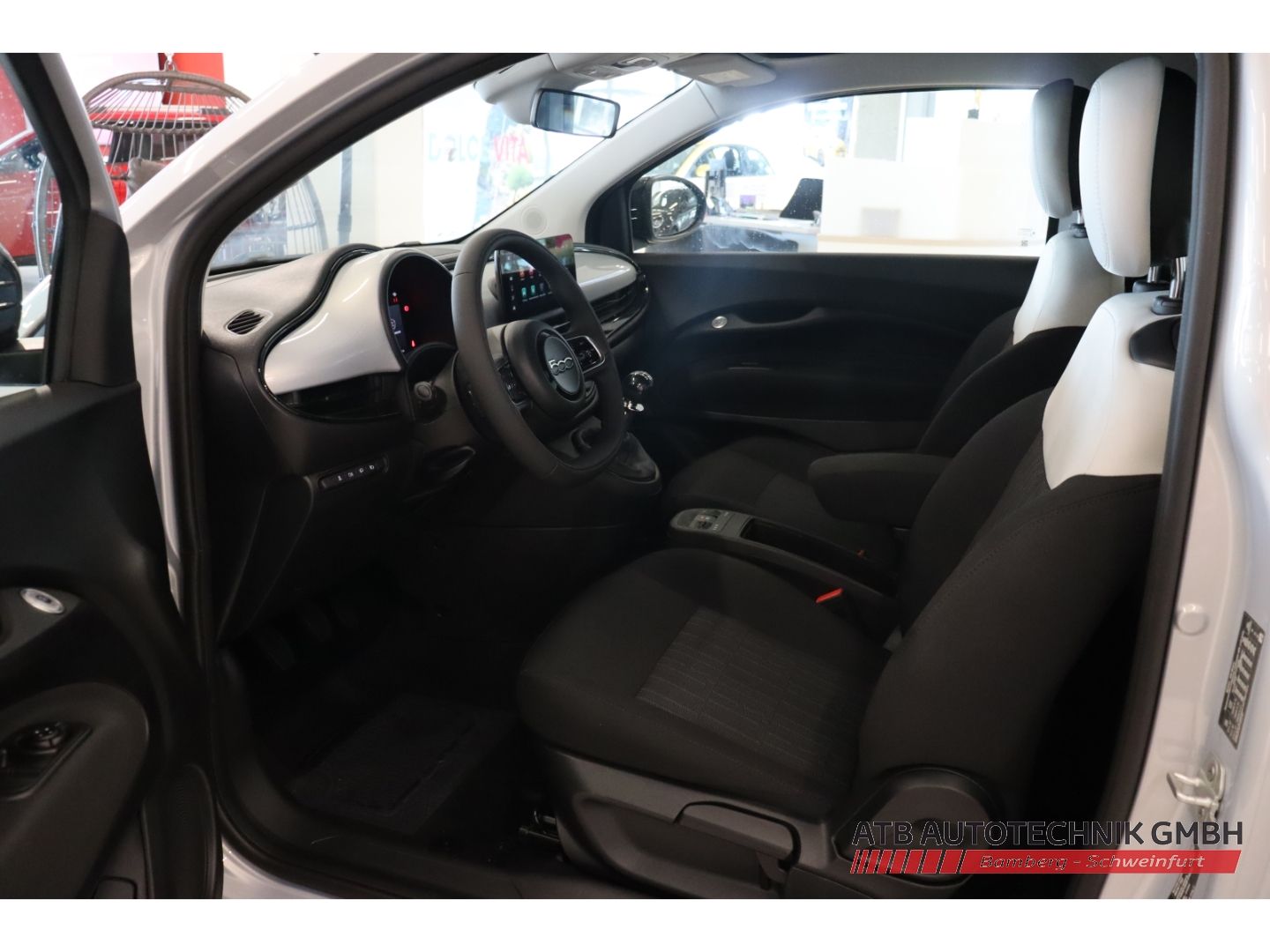 Fahrzeugabbildung Fiat 500C ICON + Komfortpaket Hybrid 1.0l PDC Rückfah