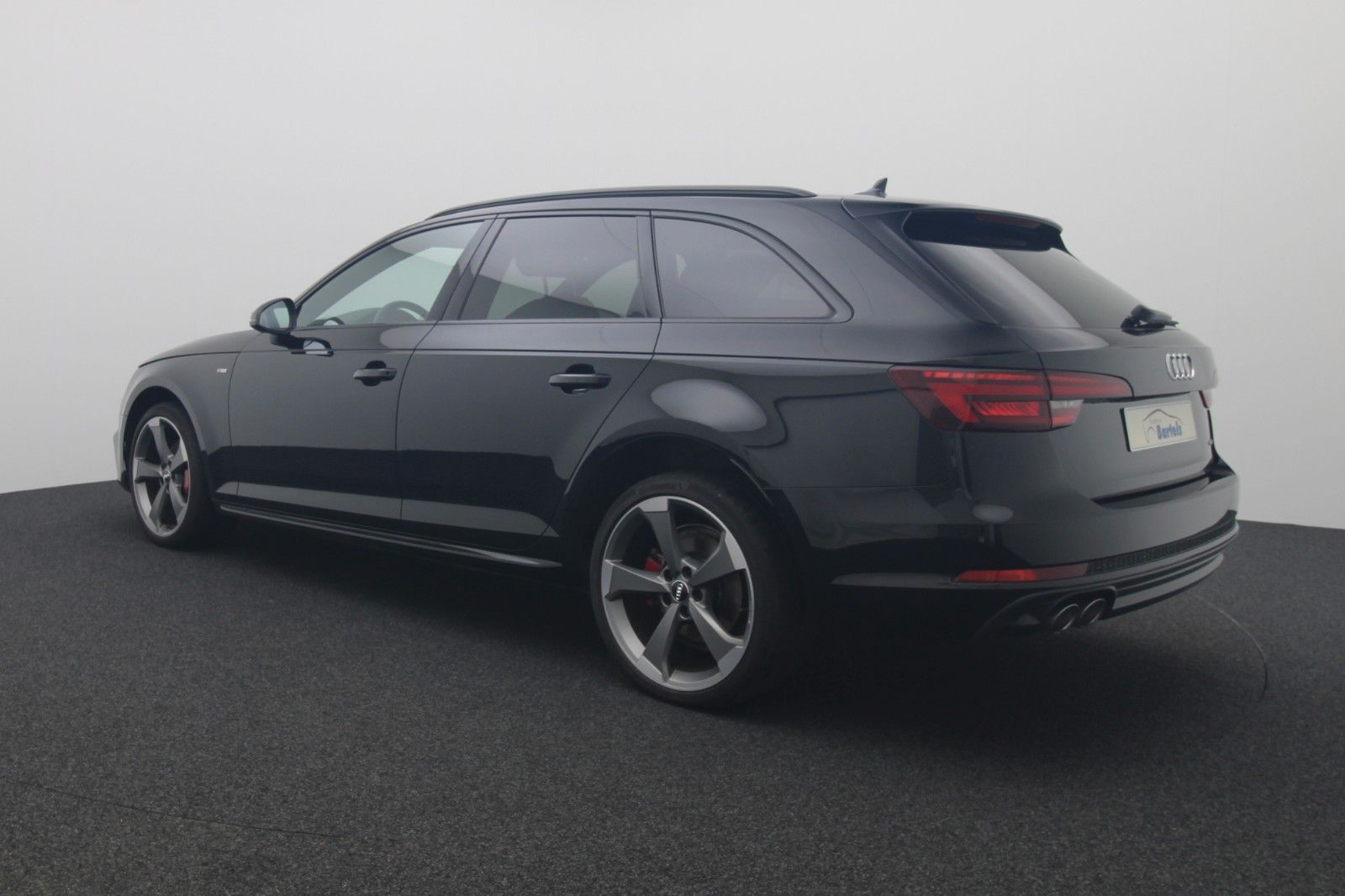 Fahrzeugabbildung Audi A4 Avant 2.0 quattro sport S-Line 19"  Rotor
