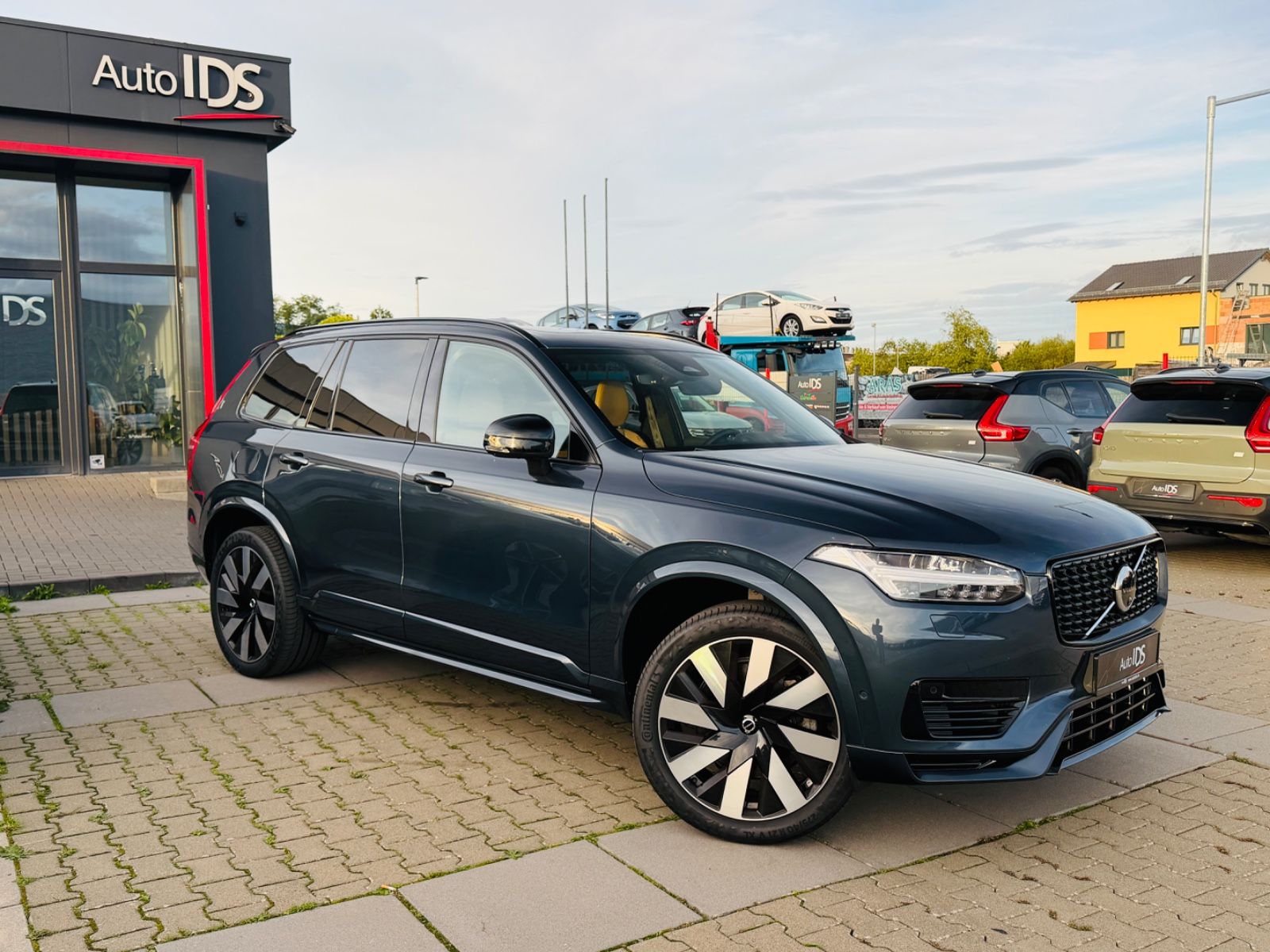 Volvo XC90 Ultimate Dark Recharge Plug-In Hybrid AWD imagem 3