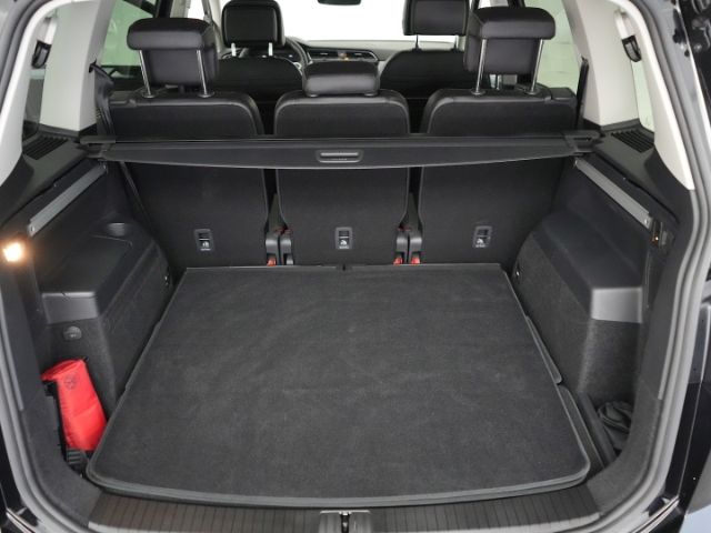Touran COMFORTLINE TDI DSG 7-SITZER+ANHÄNGERKUPP