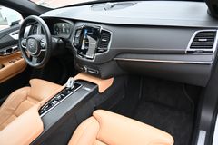 Fahrzeugabbildung Volvo XC90 B5 D AWD Autom Inscription*STDHZG*PANO*LUFT