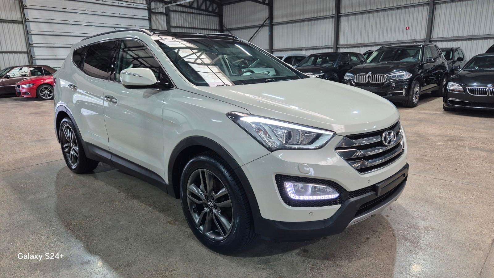 Hyundai Santa Fe Premium 2WD