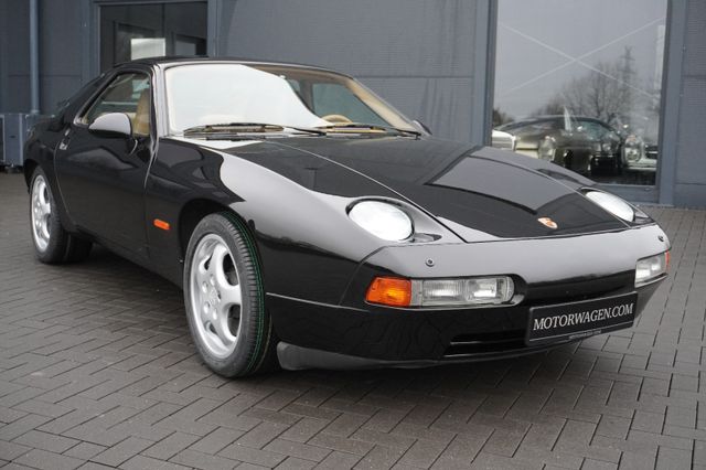 Porsche 928 GTS
