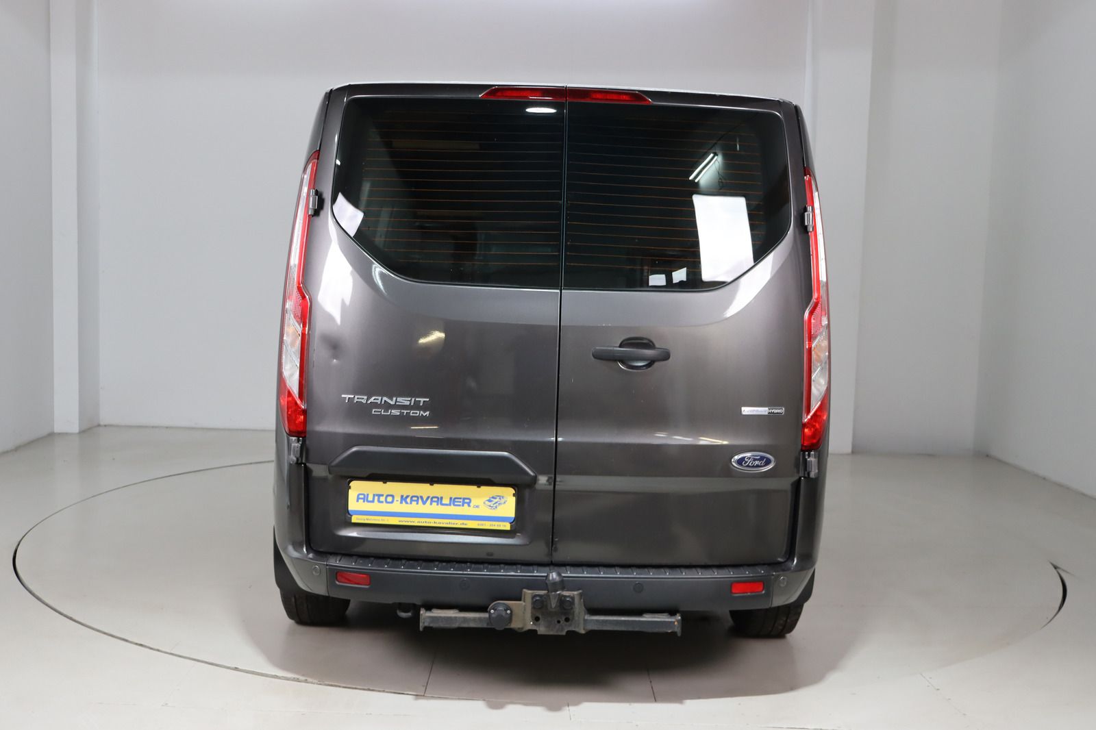 Fahrzeugabbildung Ford Transit Custom Kasten * L2 * Lang * AHK * PDC