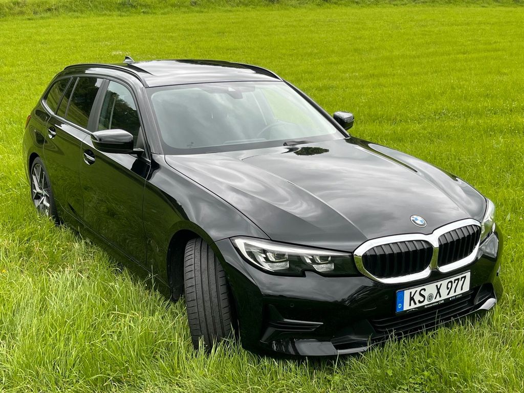 Image of BMW 320