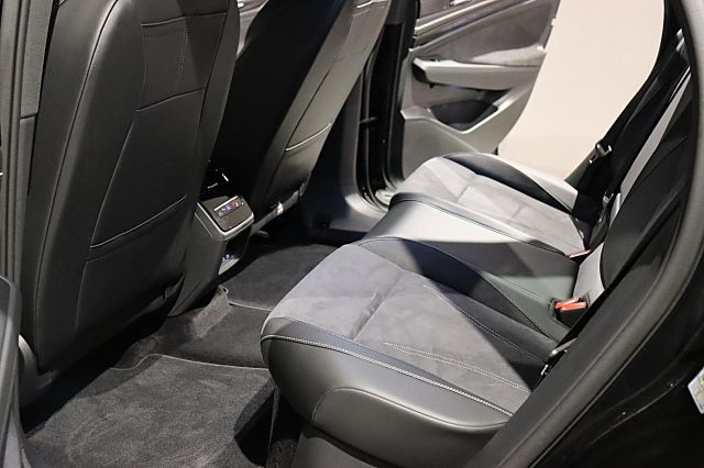 ID.7 Tourer Pro 86kWh AHK Winterr. EasyOpen Wärm