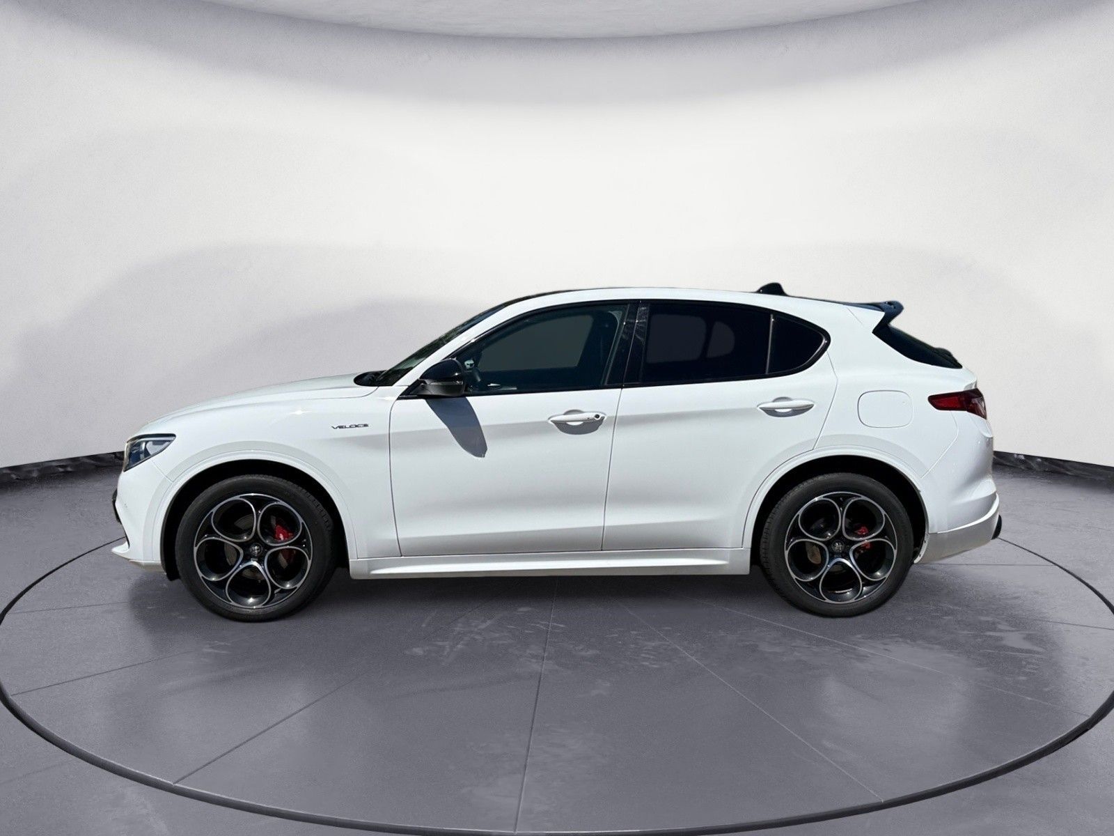 Alfa Romeo Stelvio 2.2 Diesel Veloce Navi Klima PDC Kamera  imagem 3