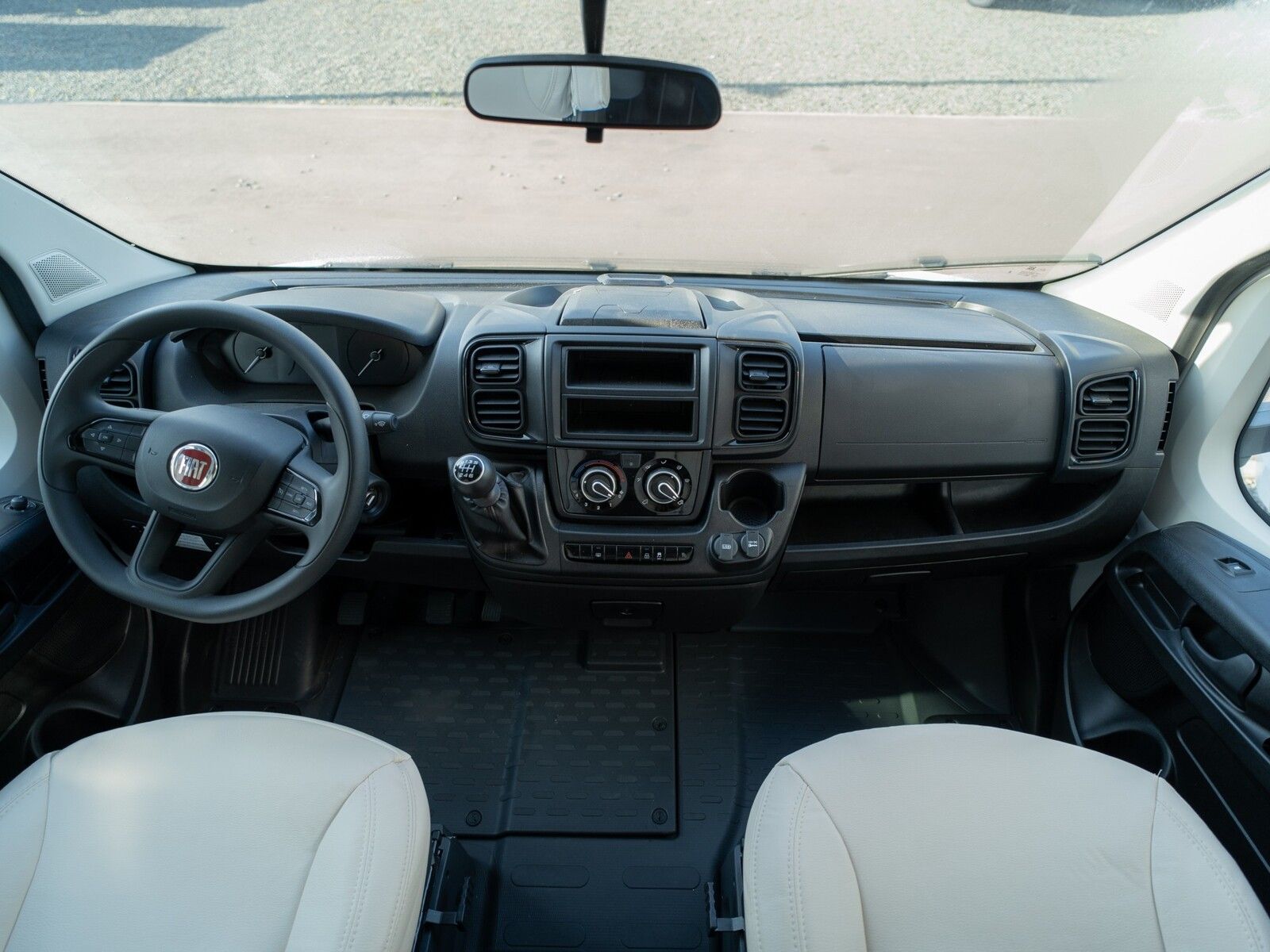 Fahrzeugabbildung Rimor Seal 95 Plus AKTION *Lithium*Hubbett*gr.Kühls.*