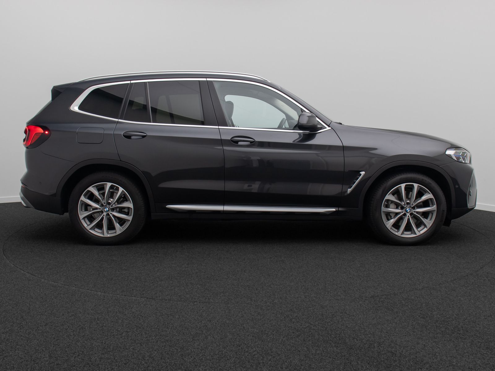 Fahrzeugabbildung BMW X3 xD30i  DAB Kamera HiFi AHK Panorama Laser 19"