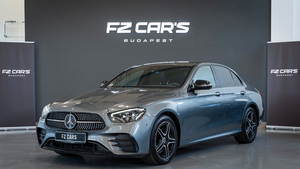Image of Mercedes-Benz E 300