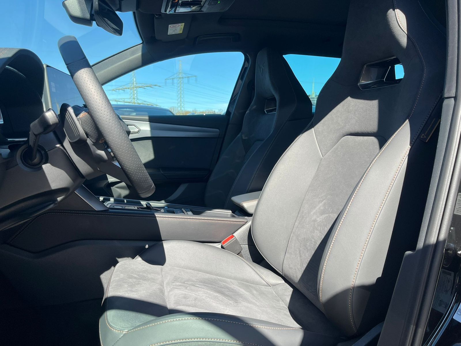 Fahrzeugabbildung CUPRA Leon 1.5 eTSI *PANO*ALCAN.*Drive2*ACC