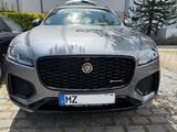 Jaguar F-Pace D200 R-DYNAMIC S AWD Black Pack AHK - gebrauchte Jaguar F-Pace aus dem Jahr 2021