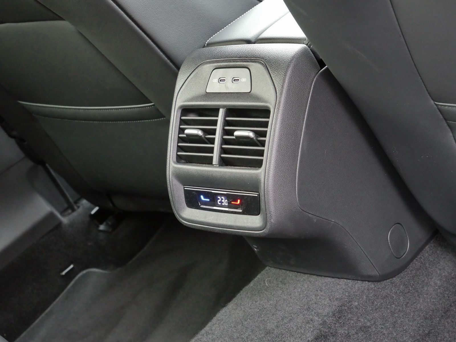 Volkswagen Passat - Bild 17