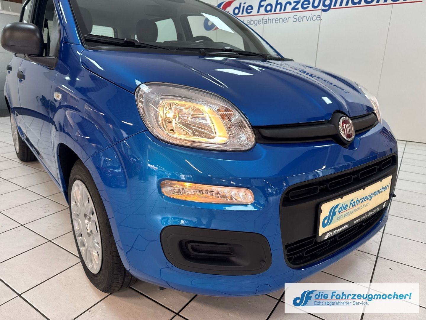 Fahrzeugabbildung Fiat Pandina Hybrid Radio BT Digitales Cockpit Spurha