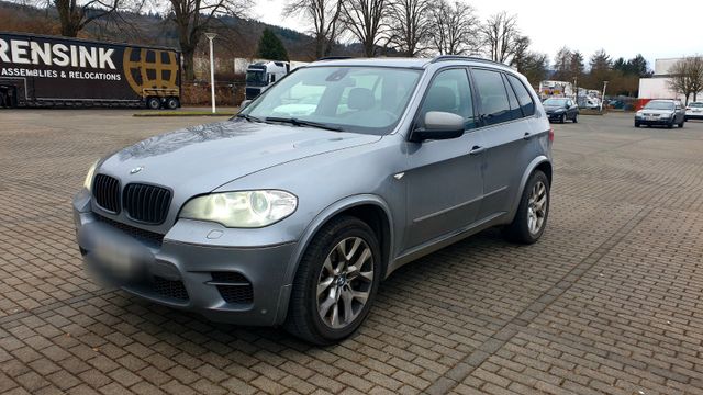 BMW X5 M50